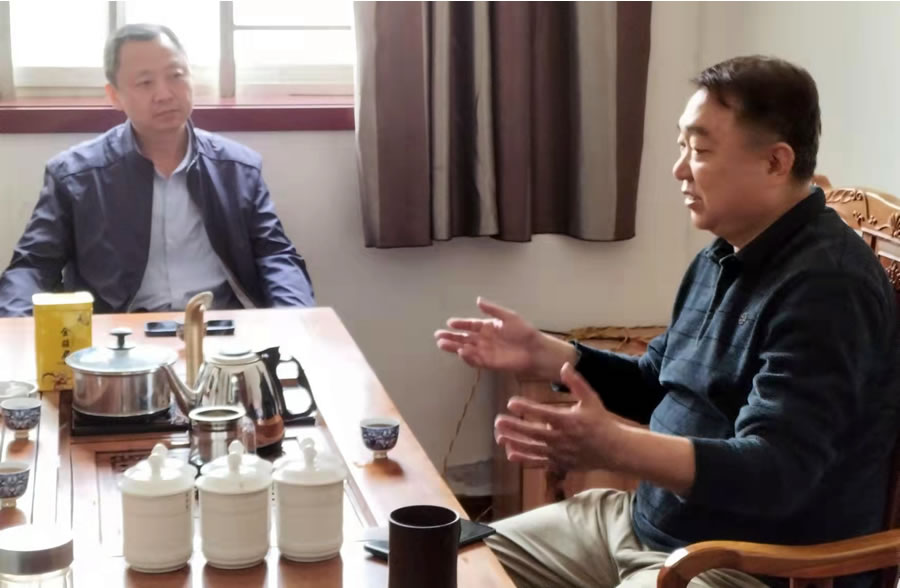 涧西区法学会秦虎会长与洛阳法律研究会王鲁青会长共商研究会工作发展